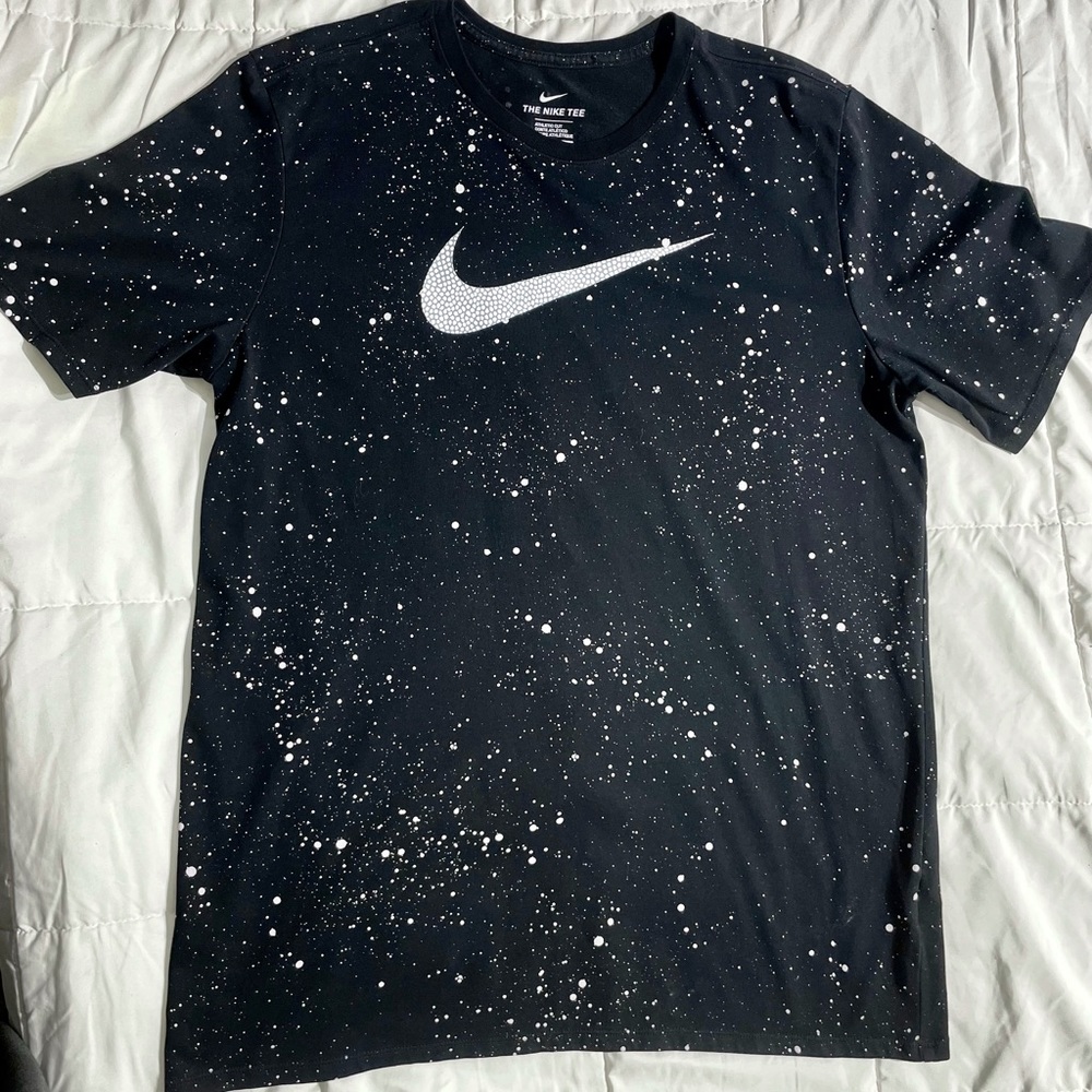 Nike paint splatter Dri-Fit tee